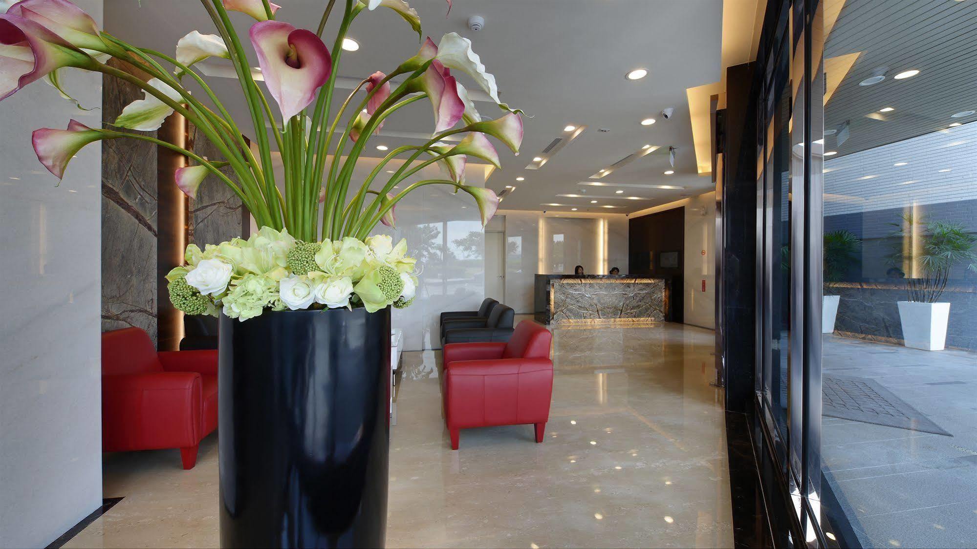 Watermark Hotel - Sizihwan Kaohsiung Exteriör bild