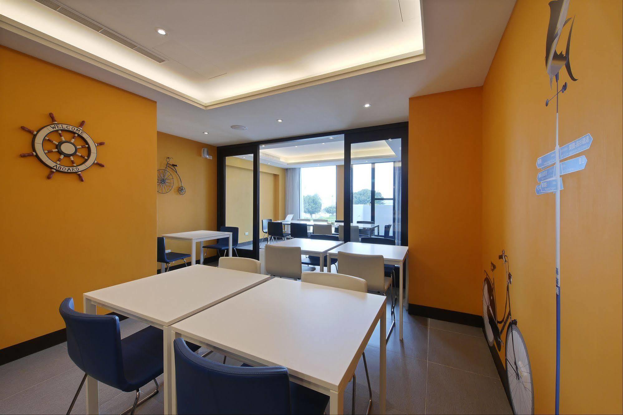 Watermark Hotel - Sizihwan Kaohsiung Exteriör bild