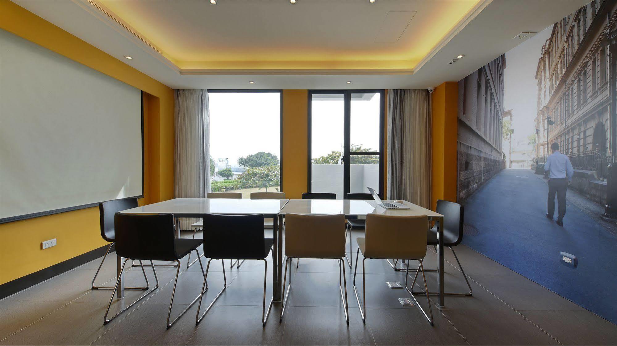 Watermark Hotel - Sizihwan Kaohsiung Exteriör bild